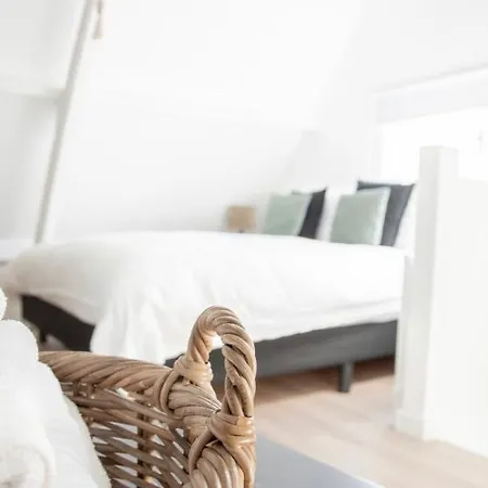 Bed & Breakfast Tiny House Lindenhouse *