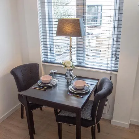 Bed & Breakfast Tiny House Lindenhouse Heemstede