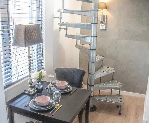 Gasthuis Tiny House Lindenhouse 3*